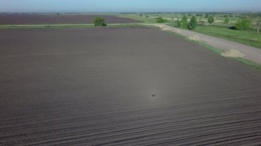 sürülmüş alana Ekim için hazır.