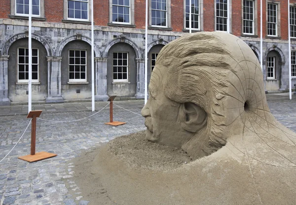 Sculptuur Einstein en de theorie van zwart gat. — Stockfoto