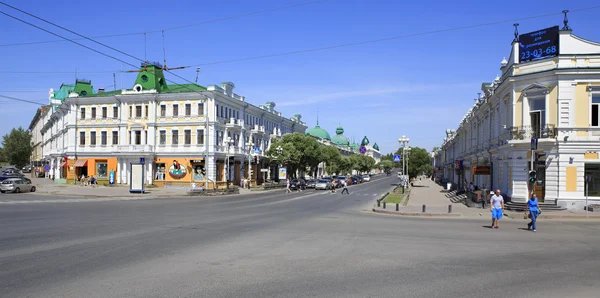 Любинский проспект, историческая часть города на улице Ленина . — стоковое фото