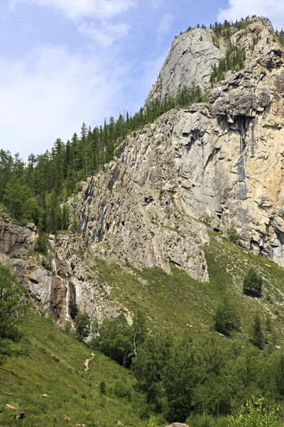 Beautiful Waterfall Shirlak in Altai Mountains. — Stock Photo, Image