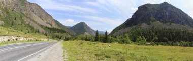 Altai Dağları 'ndaki Chuysky Trakt' ın güzel manzarası.