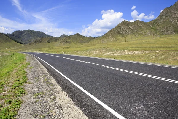 Beautiful Chuysky Trakt in Altai Mountains. — Stock Photo, Image