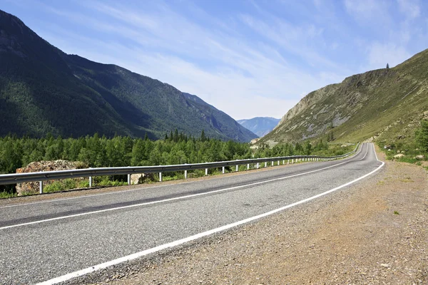 Beautiful Chuysky Trakt in Altai Mountains. — Stock Photo, Image