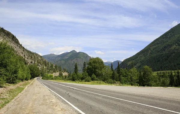 Beautiful Chuysky Trakt in Altai Mountains. — Stock Photo, Image