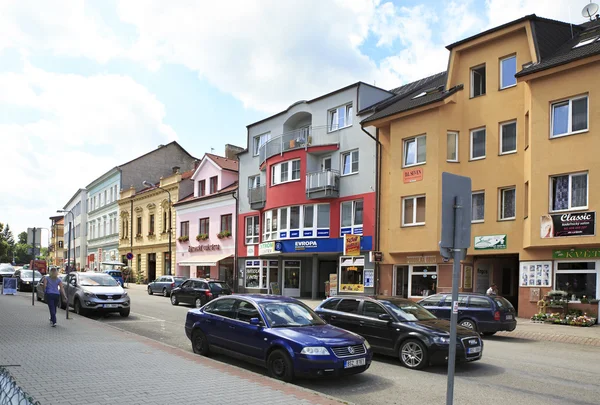 Architektur auf den Straßen der Stadt benesov — Stockfoto