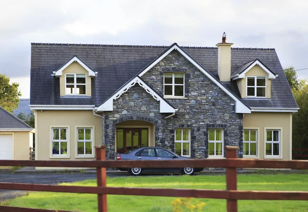 İrlanda güzel konut ülke evleri — Stok fotoğraf