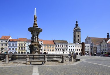 Çeşme Meydanı tarihi merkezi Ceske Budejovice içinde.