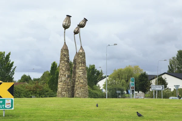 Sculpture poppy capsules in Ireland. — Stock Photo, Image
