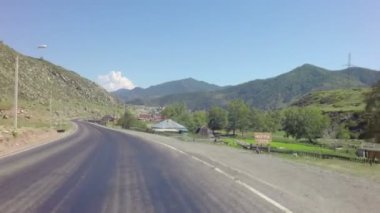Chuysky Trakt Kupchegen köyü yakınlarında.