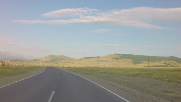 Kurai steppe en Noord Chuya ridge bij de dageraad. — Stockvideo