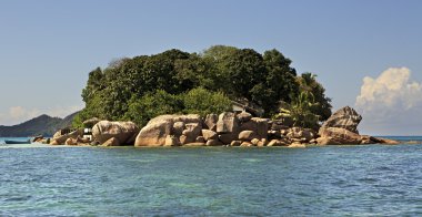 Ada ve otel Chauve Souris Club Hint Okyanusu'nda