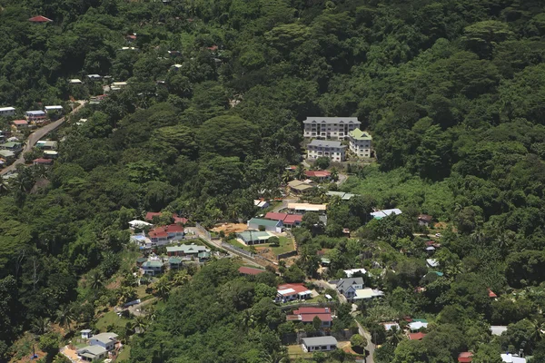Villas on Mahe Island. View from the airplane. — Stock Photo, Image