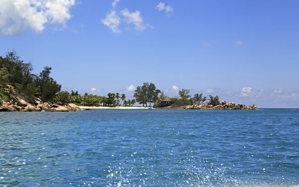 A Constance Lemuria Resort Beach. Praslin-sziget, Seychelle-szigetek. — Stock Fotó