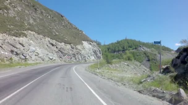Travel on Chuysky Trakt through pass Chike Taman. — Stock Video