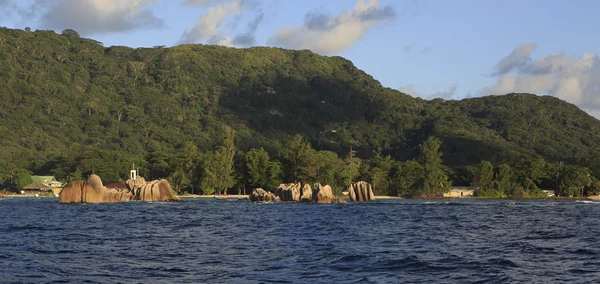 Wunderschöne Insel Praslin im Indischen Ozean. — Stockfoto