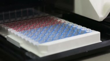 İmal edilmiş Mikroplaka kompakt programlanabilir 8 kanallı yıkama aspiratör