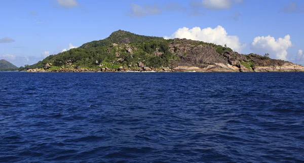 Ostrov Praslin v Indickém oceánu. — Stock fotografie
