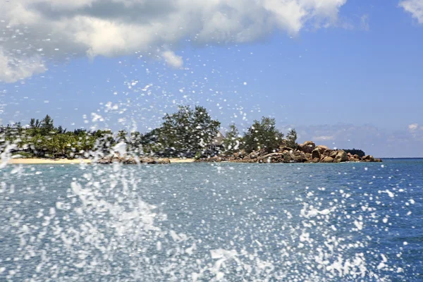 Strand van Constance Lemuria Resort. Praslin Island in Seychellen. — Stockfoto