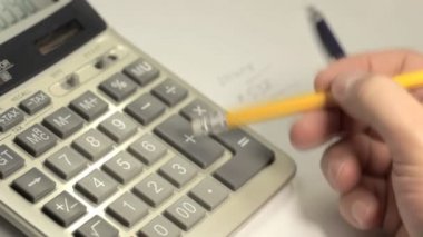 Hesaplama. Yakın çekim.
