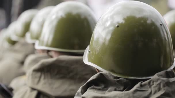 Column of soldiers. Military parade. — Stock Video