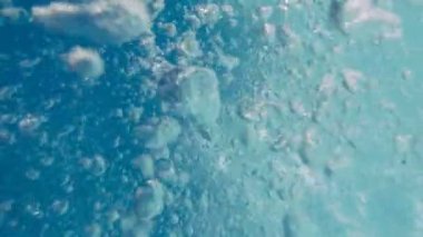 baloncuklar su altında