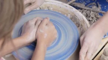 Potter mesleğini öğretir çocuklar için.