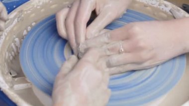 Potter mesleğini öğretir çocuklar için.