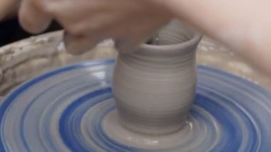 Potter mesleğini öğretir çocuklar için.