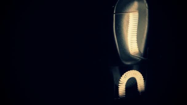 Headlight. Incandescence thread, close up — Stock Video