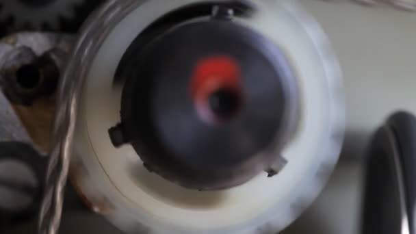 Mecanismo del proyector de película . — Vídeo de stock