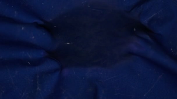 Une égratignure. Dommages au film .