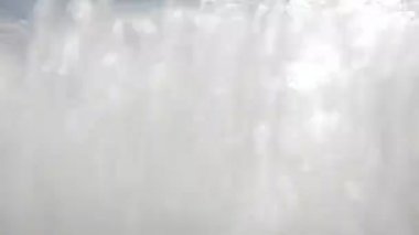 Dalgalar Breaking. Deniz sörf.