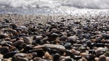 Dalgalar Breaking. Deniz sörf.