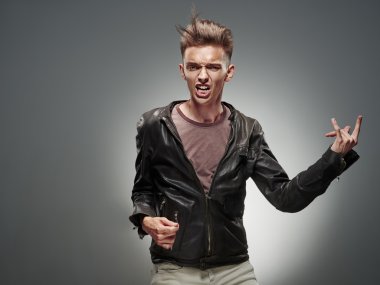 Dans eden bir gencin duygusal portre