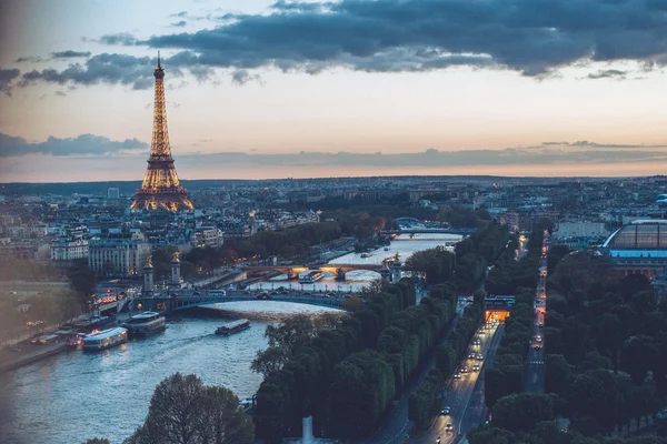 Eiffel Tower Paris, Frankrike ovanifrån — Stockfoto