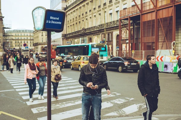 Paris Frankreich Stadtspaziergänge redaktionelle Reise-Shooting — Stockbild Paris Frankreich Stadtspaziergänge Redaktionelle Reise Shooting — Stockfoto