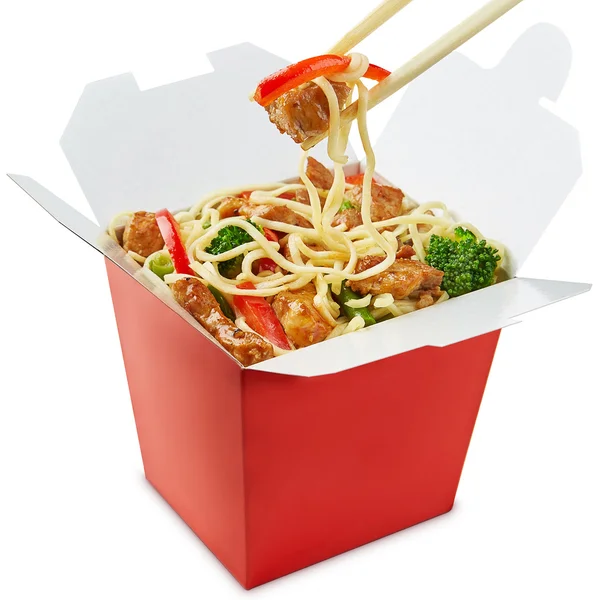 Caixa de macarrão wok perfeito com pauzinhos — Fotografia de Stock