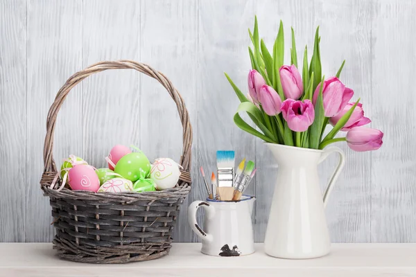 Easter eggs in basket — Stock Photo, Image