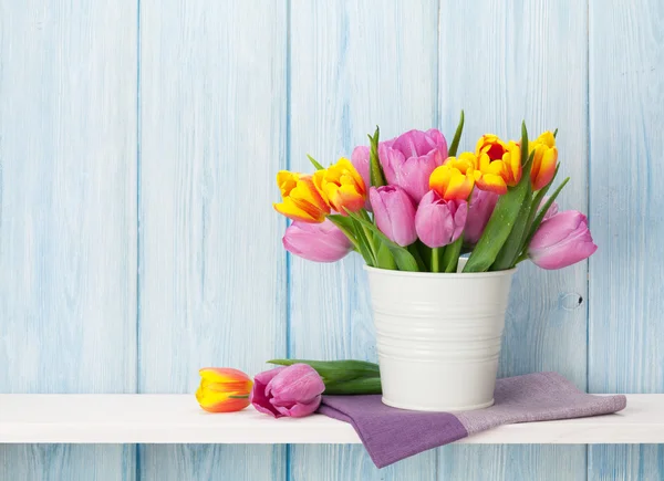 Friss színes tulipán csokor — Stock Fotó