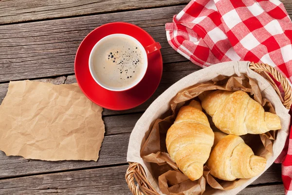 Fresh croissants and coffee — Stock Photo, Image