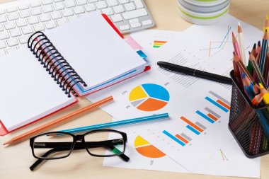 Ofis Resepsiyon çalışma alanı ile pc