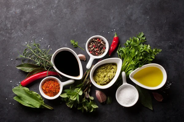 Herbs, condiments and spices — Stock Photo, Image