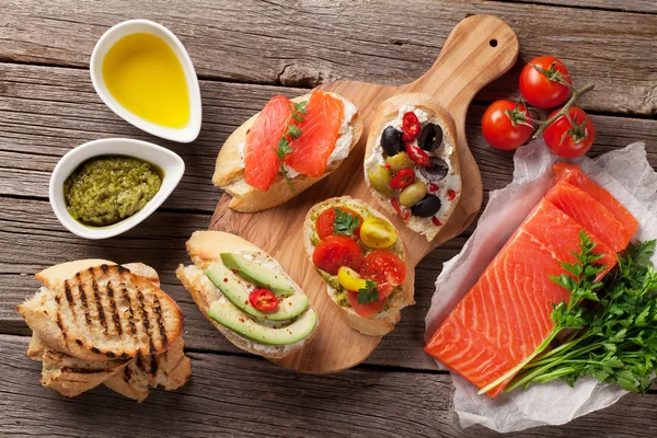 Toast sandwiches with avocado — Stock Photo, Image