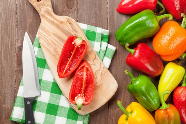 Färska färgglada paprika matlagning — Stockfoto