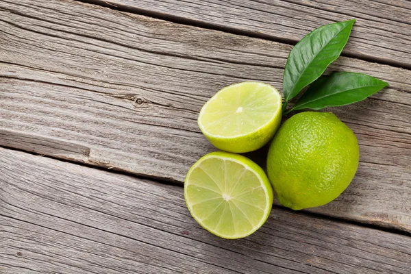 Fresh ripe limes — Stock Photo, Image