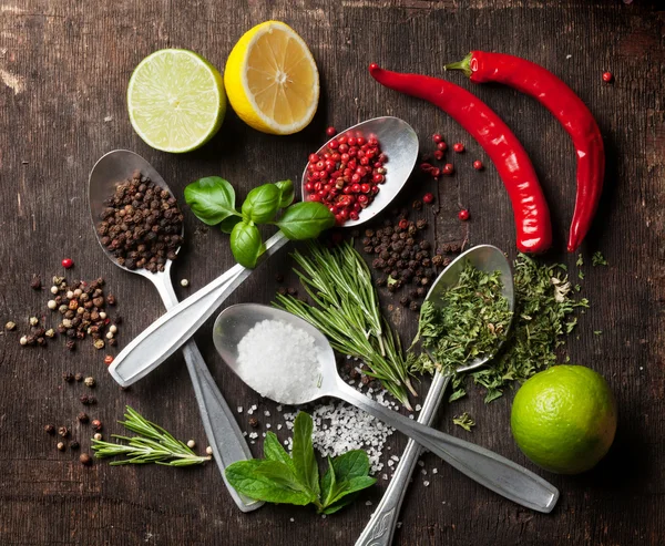 Herbs, condiments and spices — Stock Photo, Image