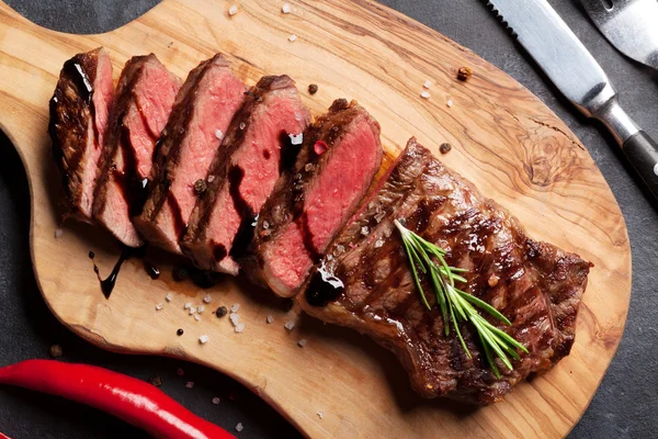 Gegrilde steak van lendenstuk — Stockfoto