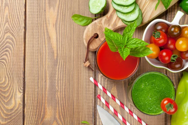 Fresh vegetable smoothies — Stock Photo, Image