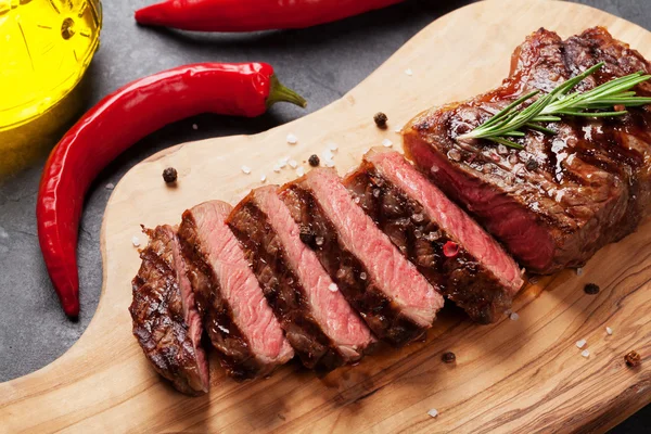 Gegrilltes Striploin Steak — Stockfoto