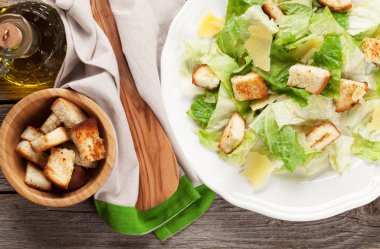 Taze sağlıklı Sezar salatası